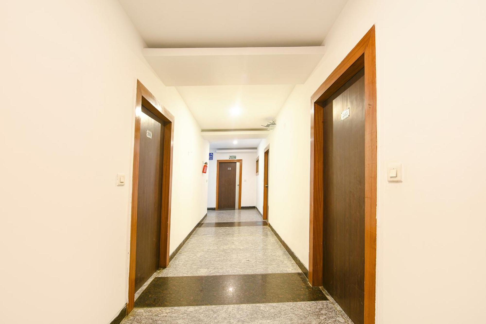 Hotel Fabhotel The Grand Ambrosia New Delhi