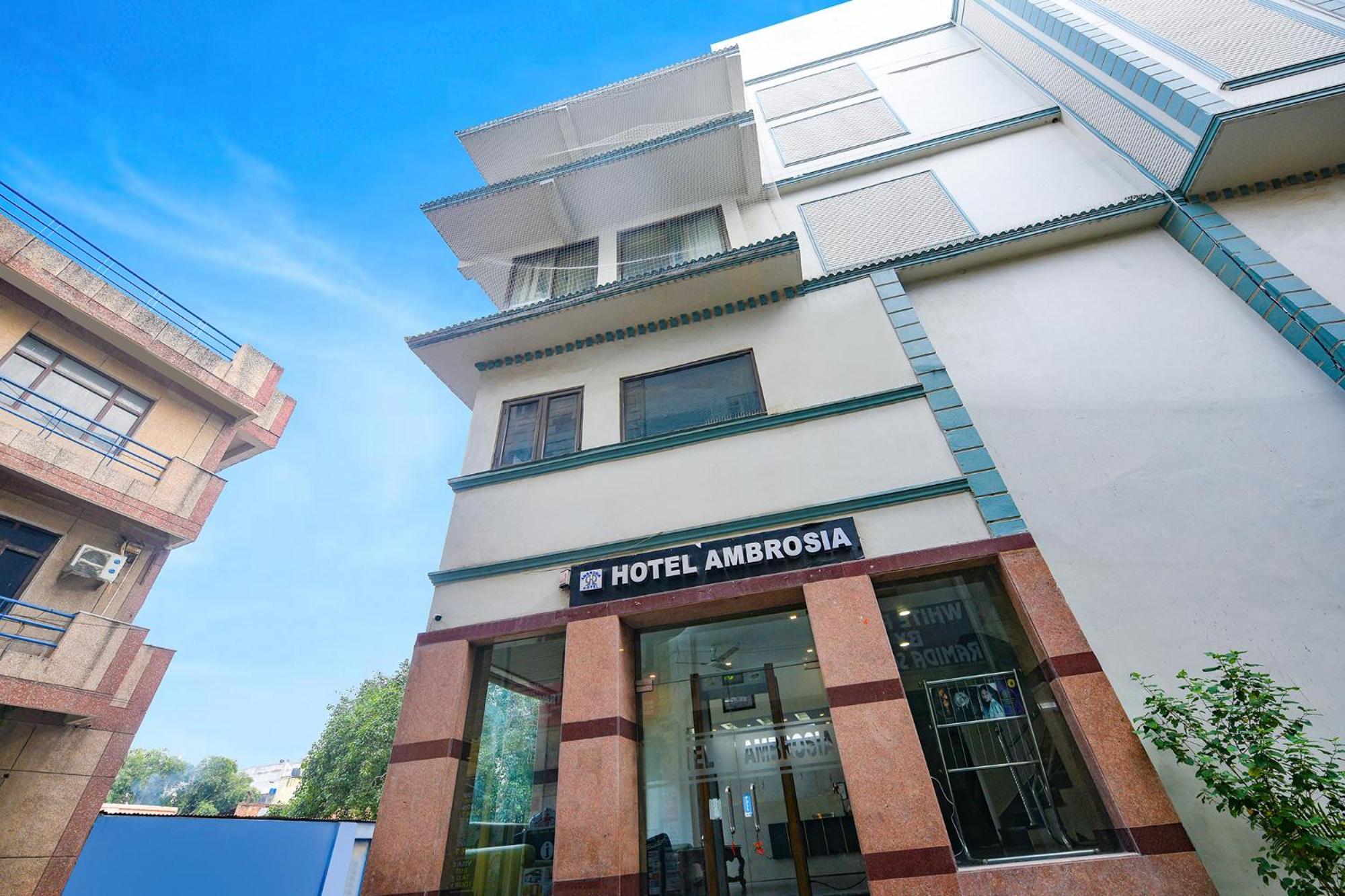 Fabhotel The Grand Ambrosia New Delhi